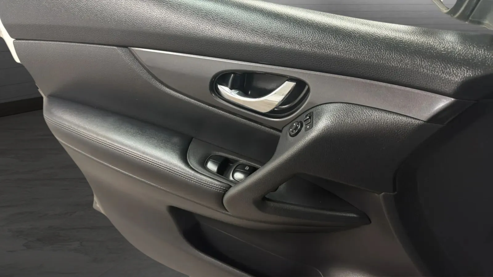 Nissan Rogue photo 18