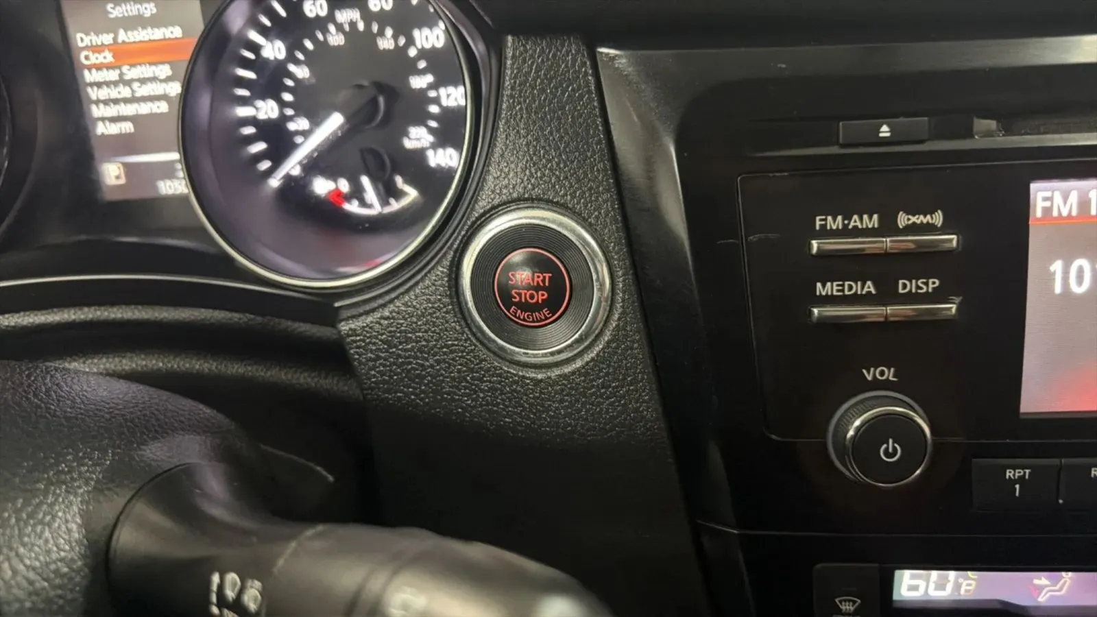 Nissan Rogue photo 16