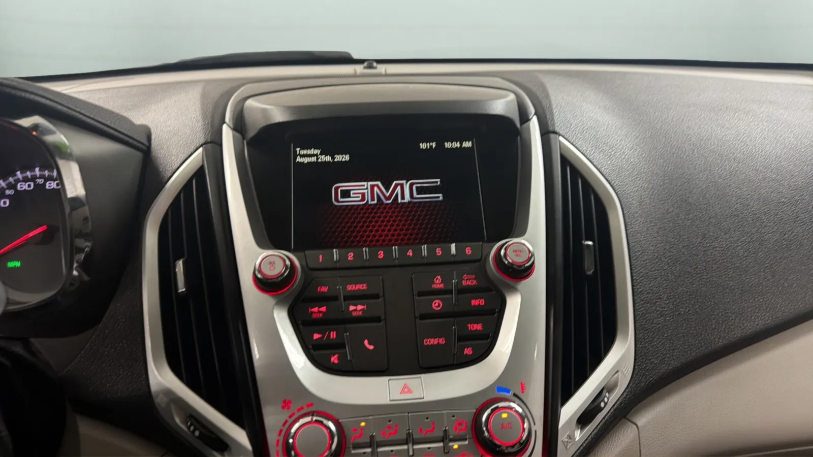 GMC Terrain photo 13