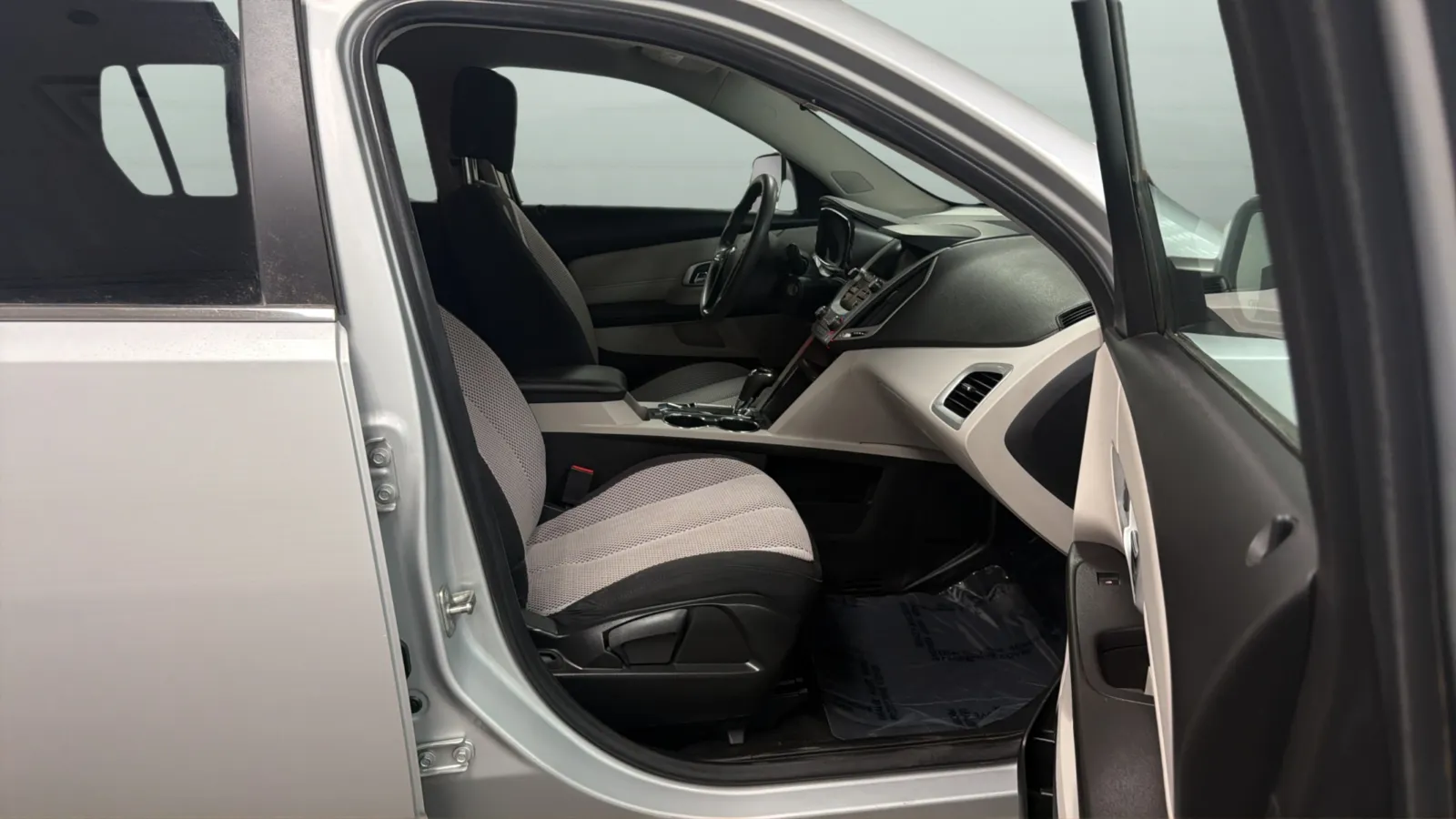 GMC Terrain photo 21