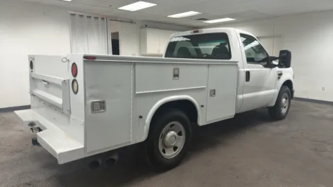 More photos of 2009 Ford F-250 Super Duty XL at Ideal Cars - at Alma School Rd, AZ