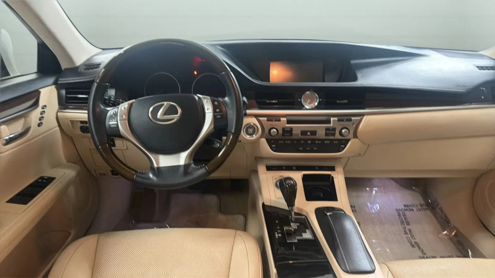 Lexus ES photo 12