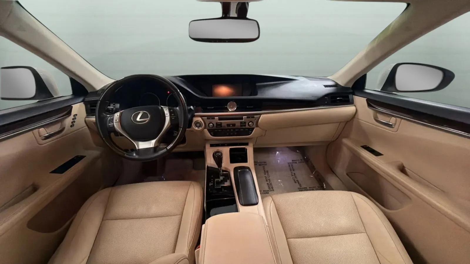 Lexus ES photo 11