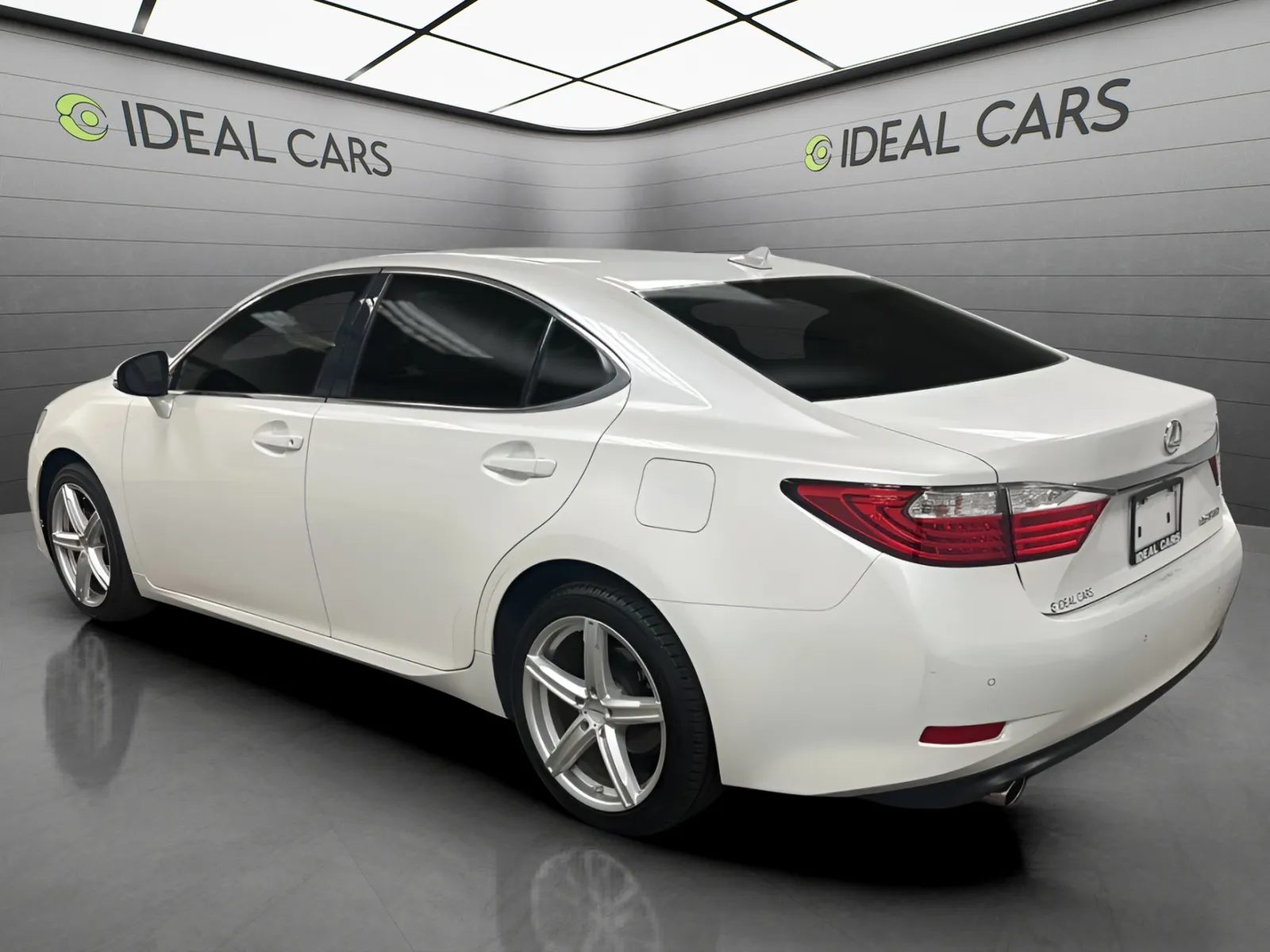 Lexus ES photo 8