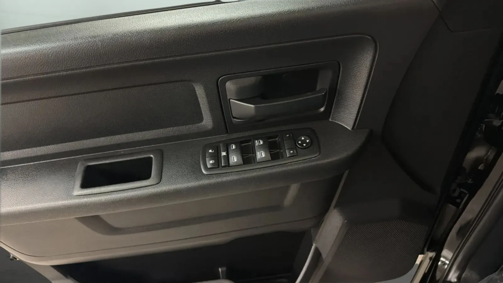 Ram 1500 photo 16