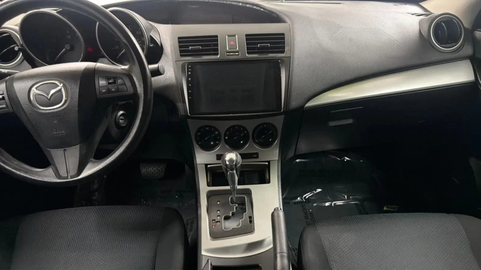 Mazda Mazda3 photo 15