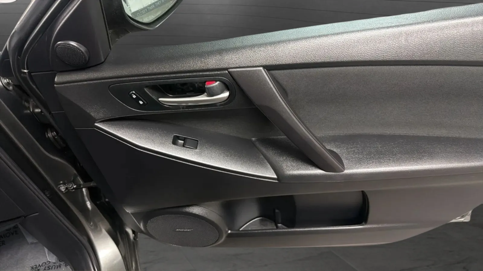Mazda Mazda3 photo 17