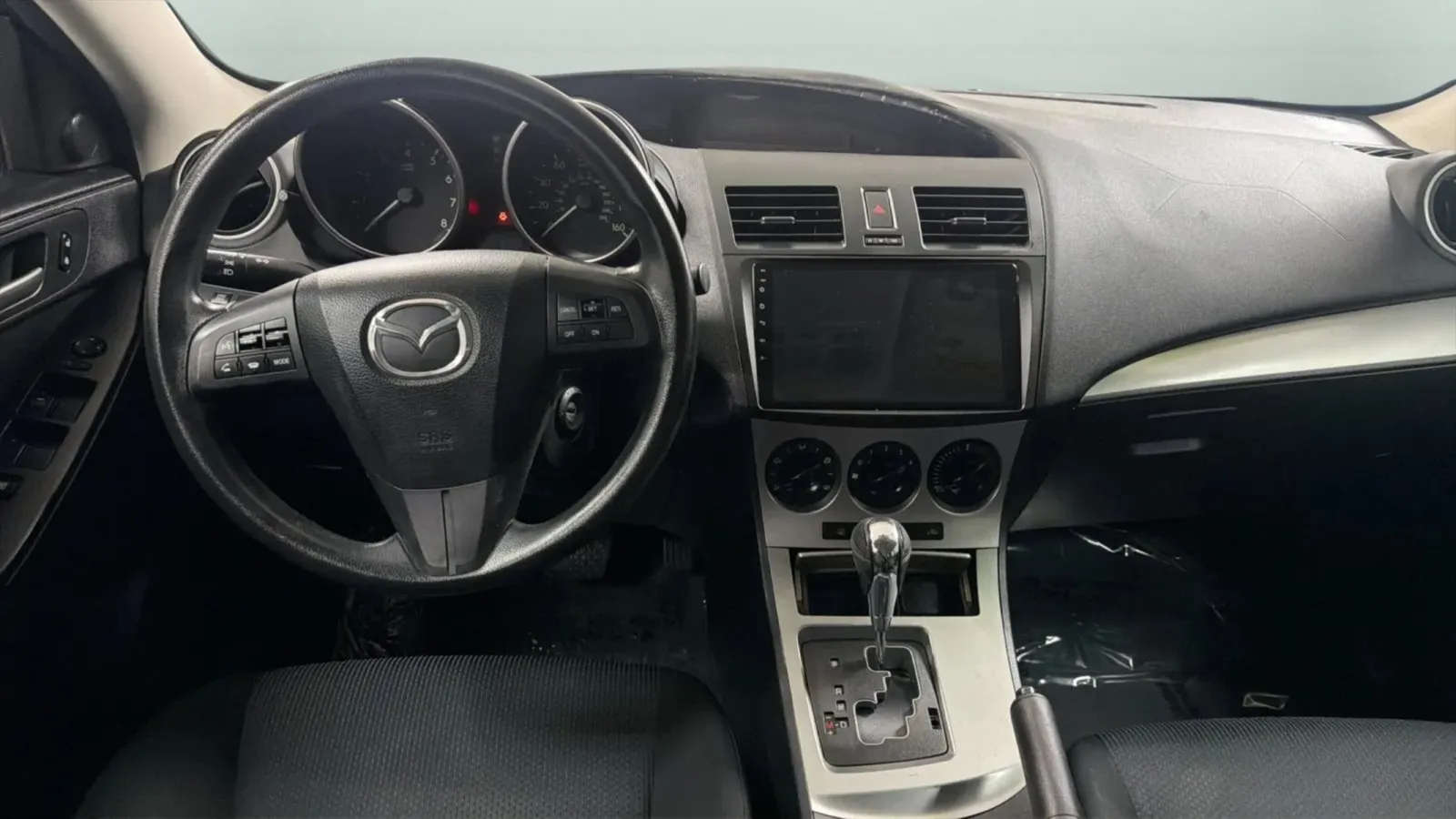 Mazda Mazda3 photo 11