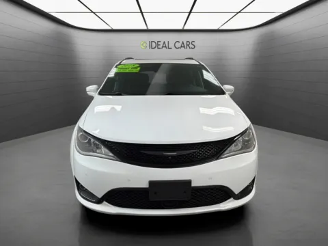 Photos of 2018 Chrysler Pacifica Limited for sale in Mesa, AZ at Ideal Cars - at Alma School Rd