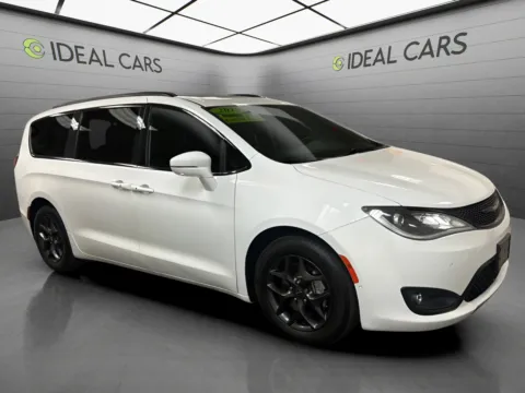 Another view of 2018 Chrysler Pacifica Limited for sale in Mesa, AZ at Ideal Cars - at Alma School Rd