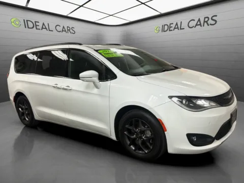 Another view of 2018 Chrysler Pacifica Limited for sale in Mesa, AZ at Ideal Cars - at Alma School Rd
