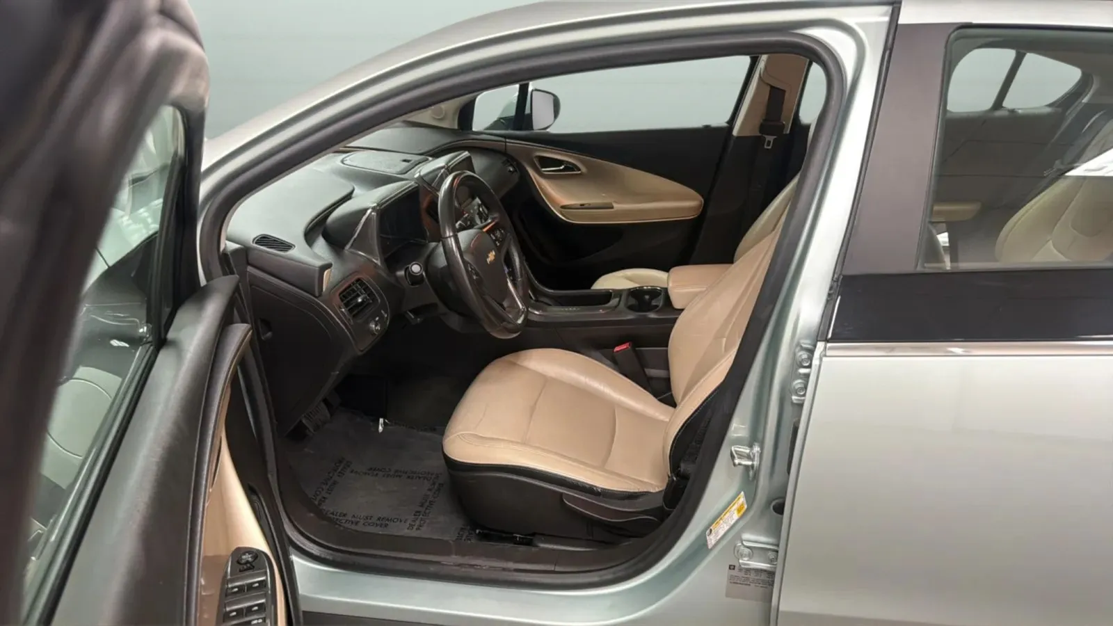Chevrolet Volt photo 21