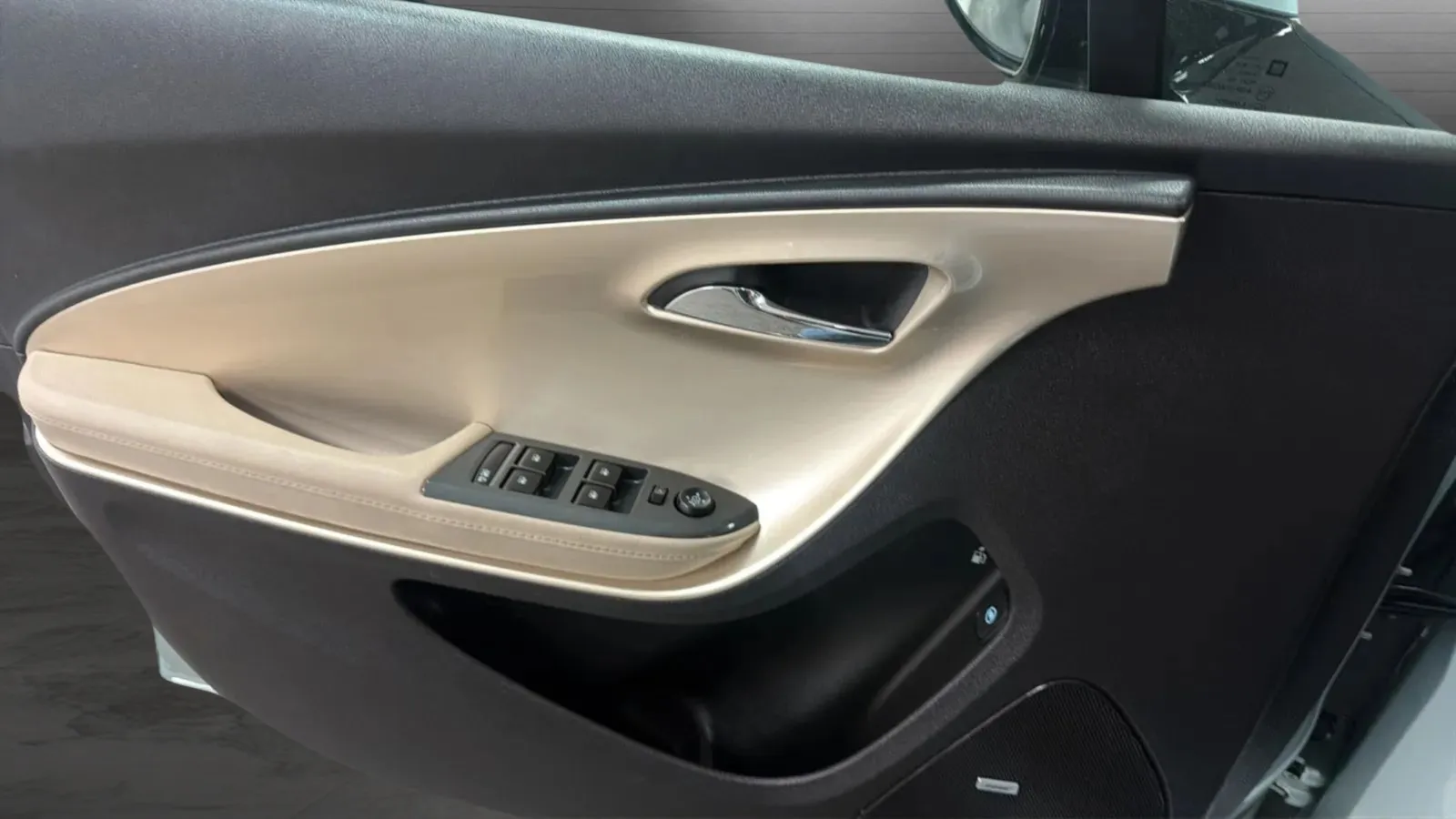 Chevrolet Volt photo 17