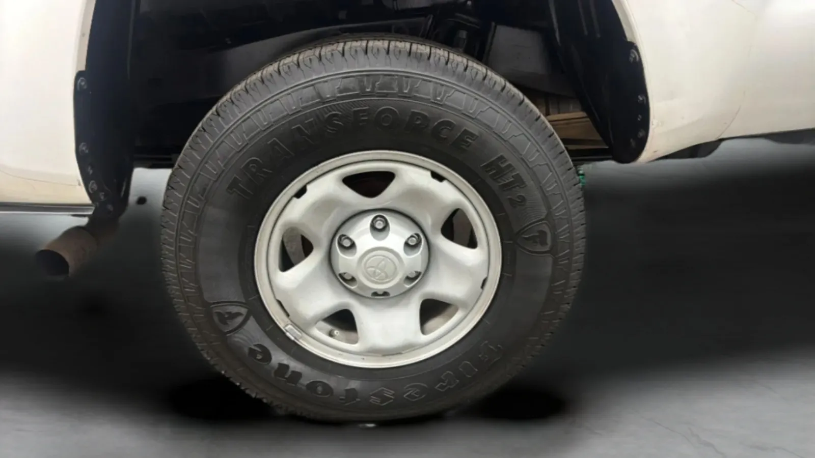 Toyota Tacoma photo 27