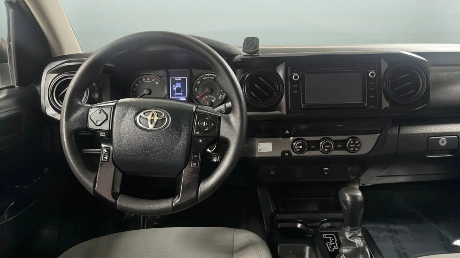 Toyota Tacoma photo 10