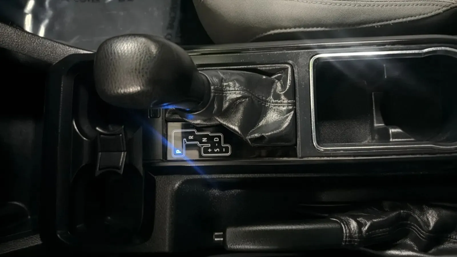 Toyota Tacoma photo 12