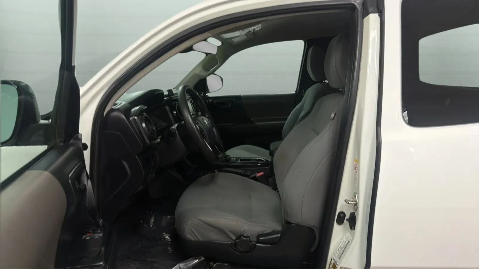 Toyota Tacoma photo 20