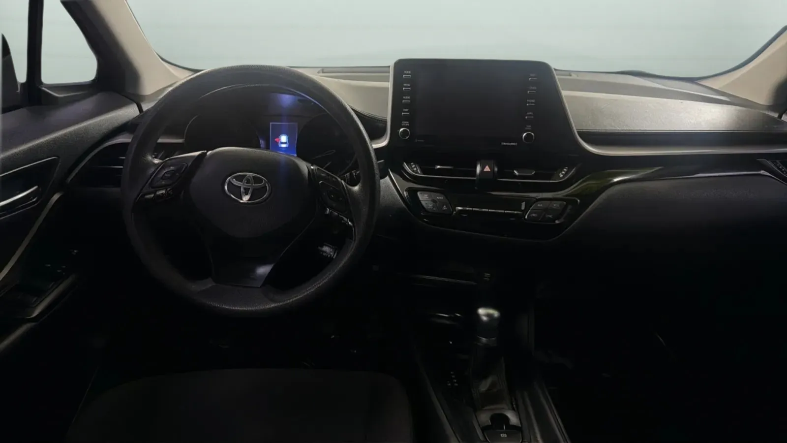 Toyota C-HR photo 10