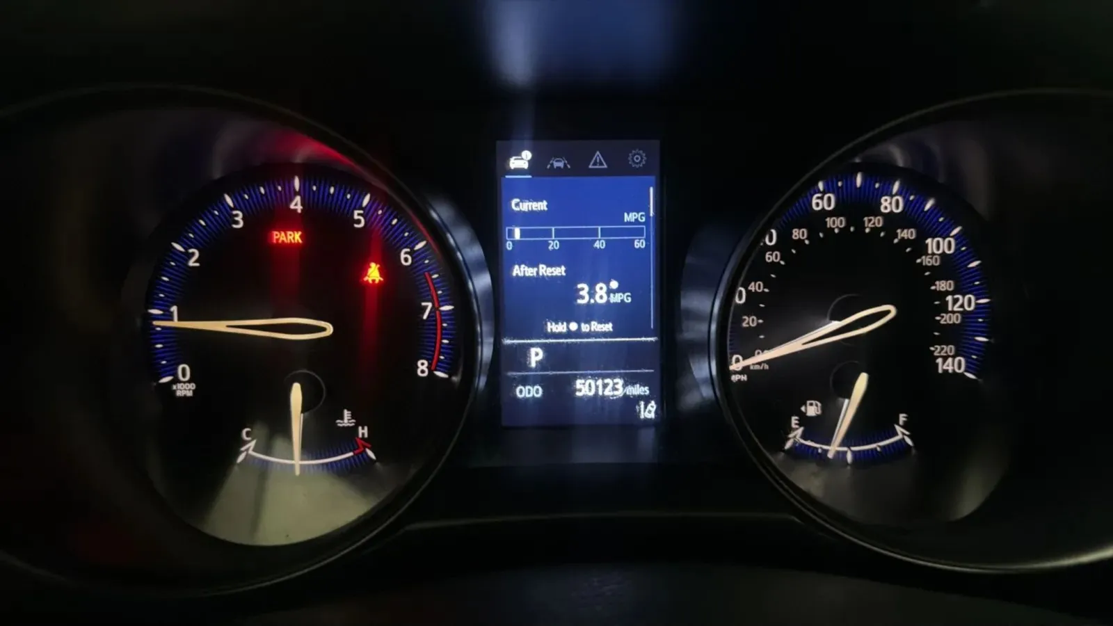 Toyota C-HR photo 11