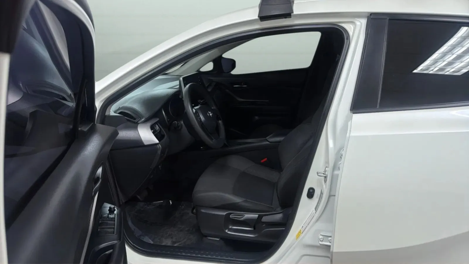 Toyota C-HR photo 20