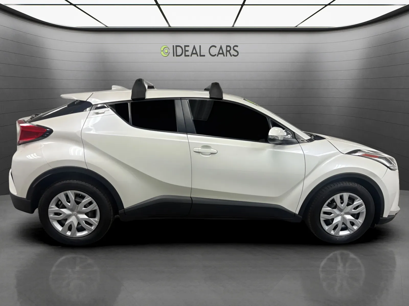 Toyota C-HR photo 4