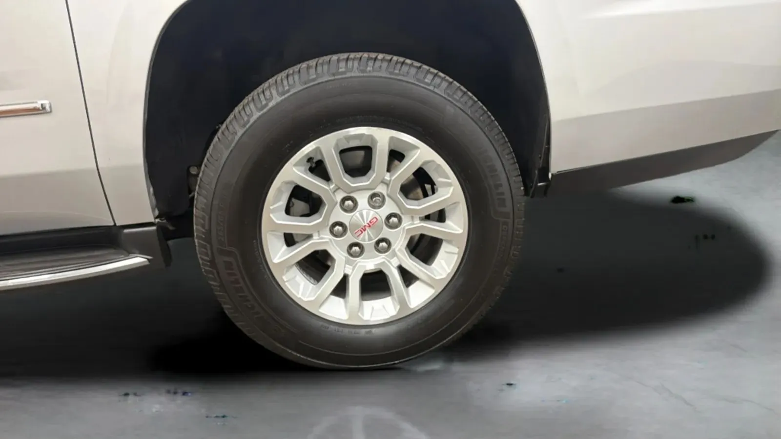 GMC Yukon XL photo 26