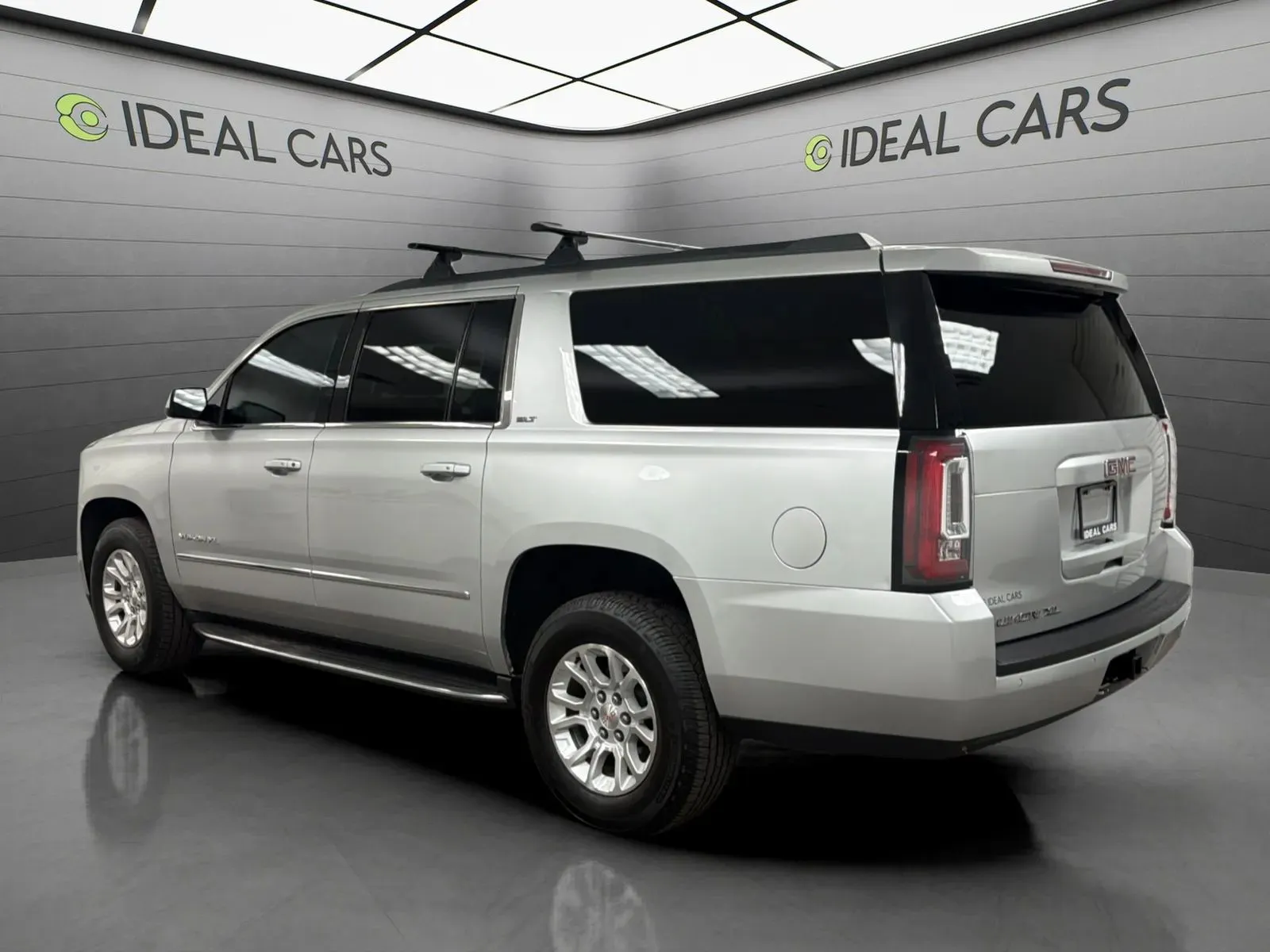 GMC Yukon XL photo 7