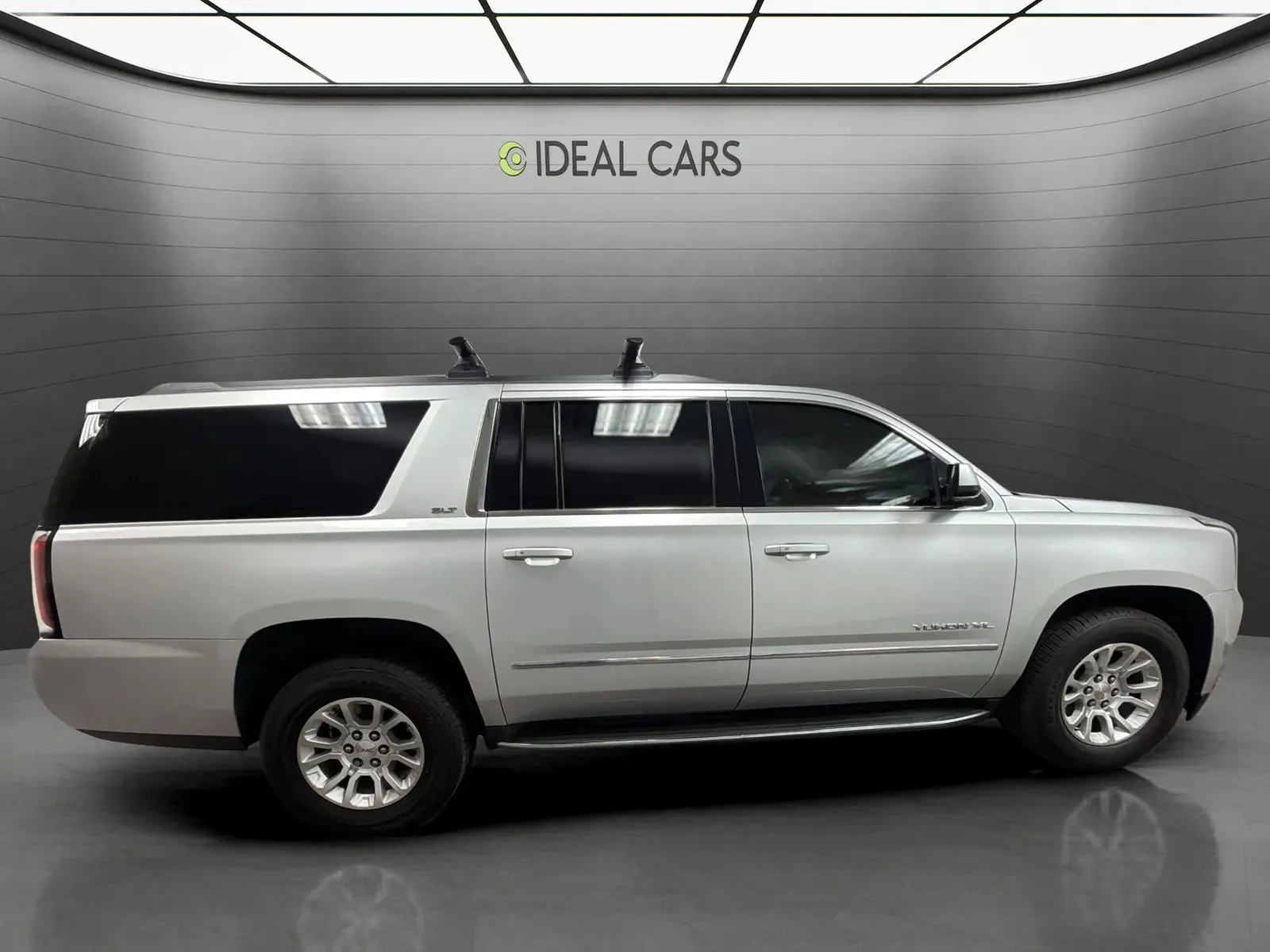 GMC Yukon XL photo 4