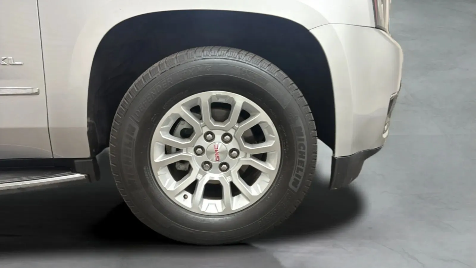 GMC Yukon XL photo 24