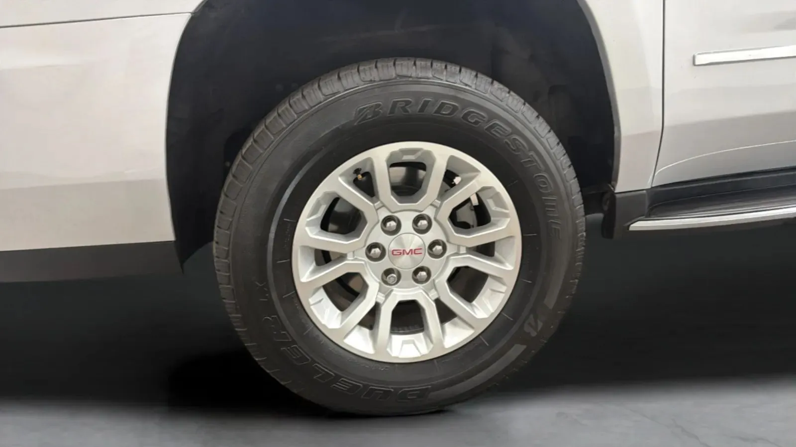 GMC Yukon XL photo 25