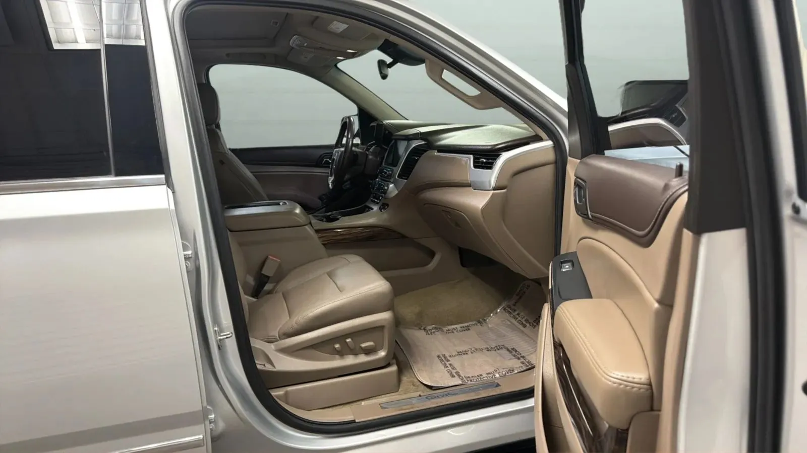 GMC Yukon XL photo 22