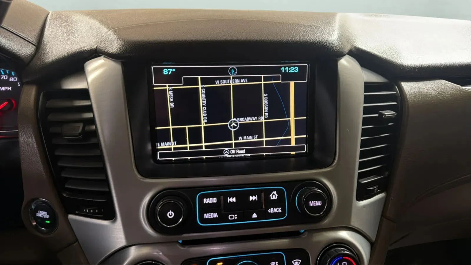 GMC Yukon XL photo 13