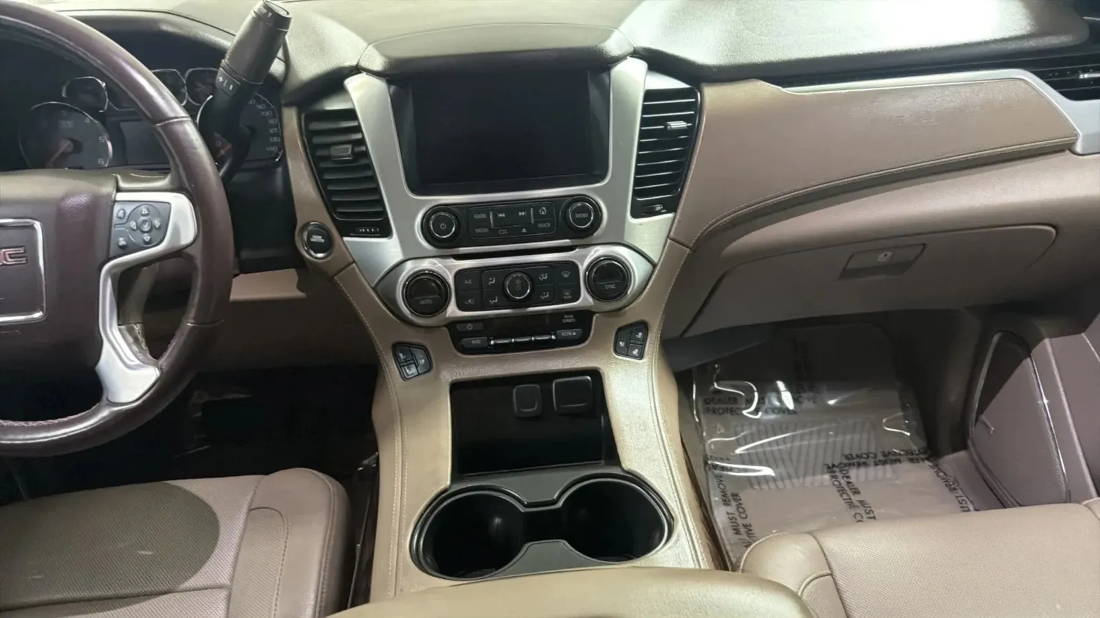 GMC Yukon XL photo 16