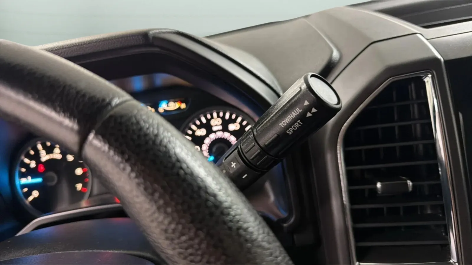 Ford F-150 photo 12