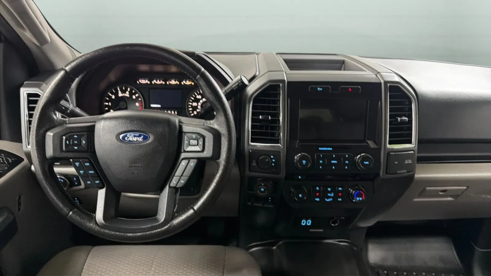 Ford F-150 photo 10