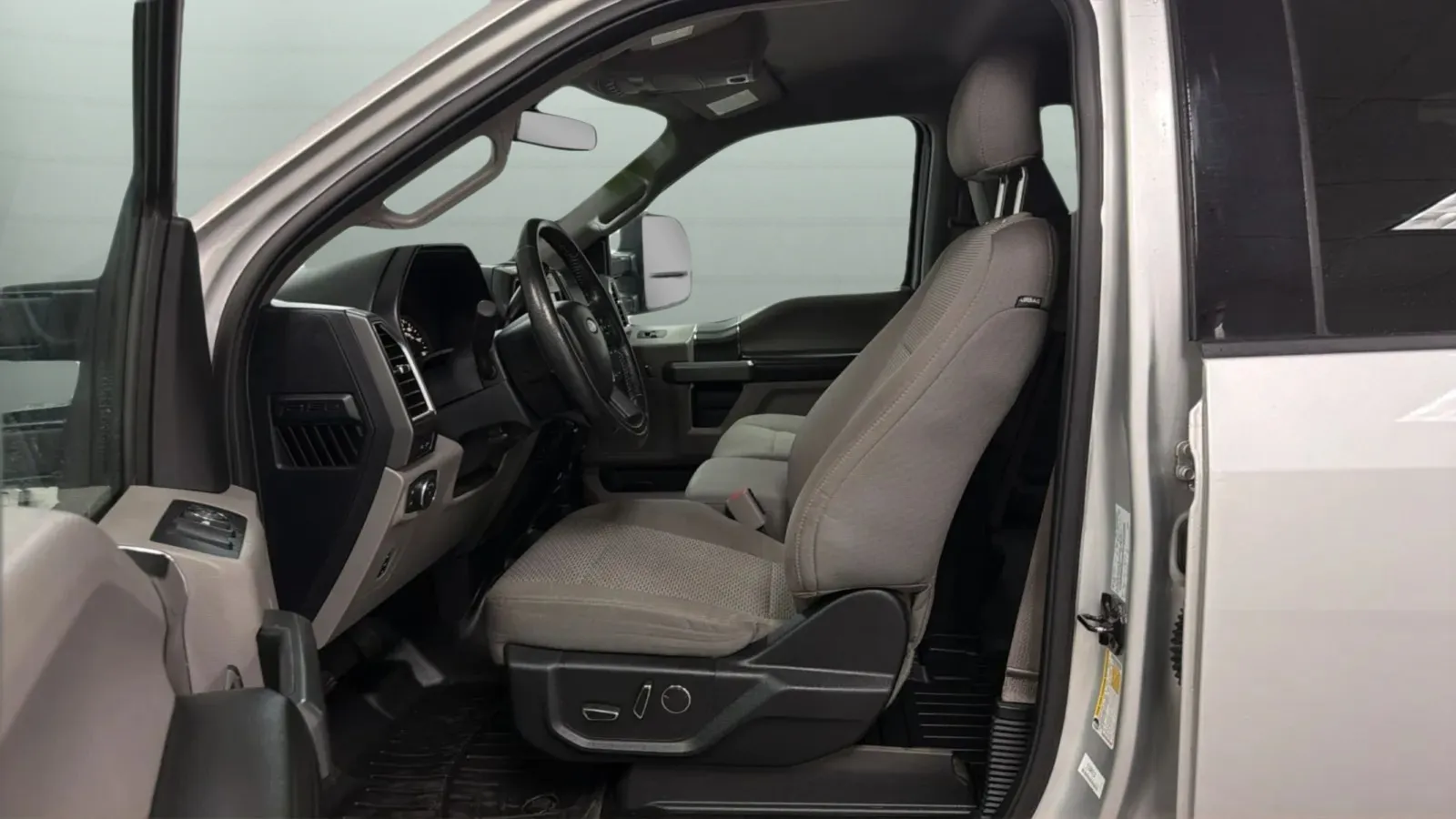 Ford F-150 photo 21