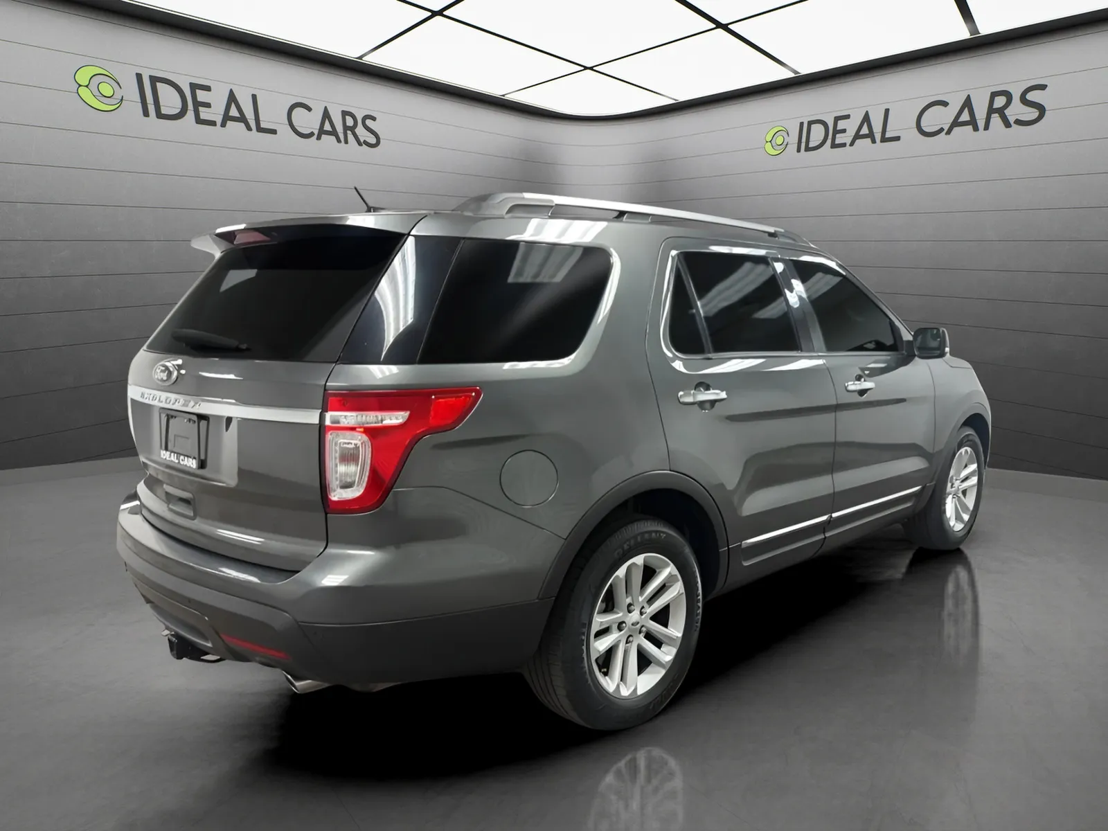 Ford Explorer photo 5