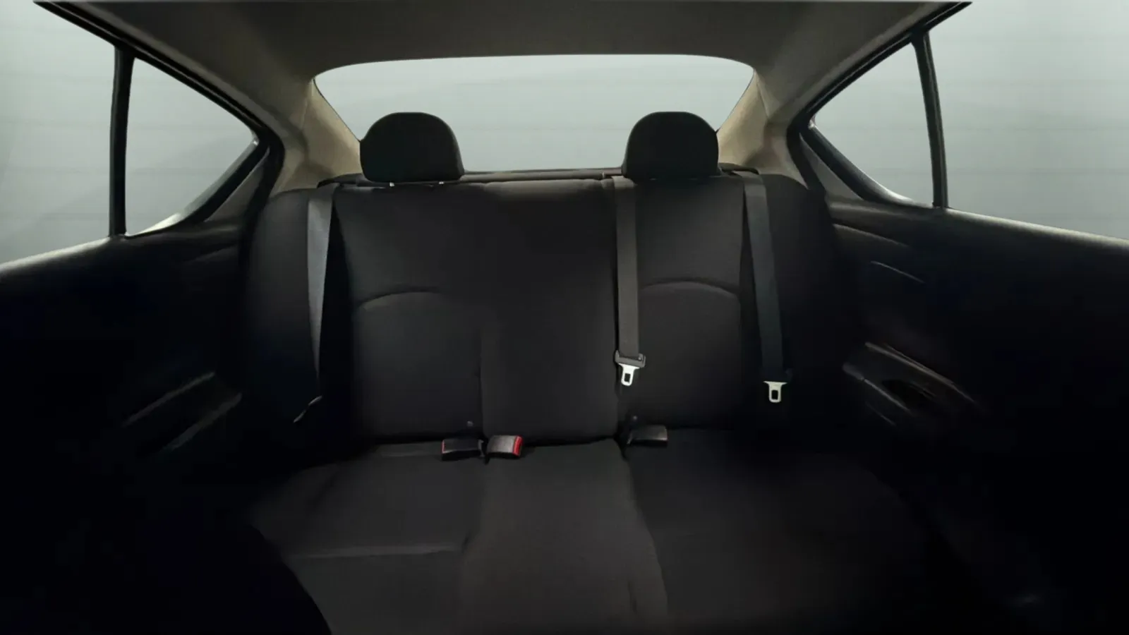 Nissan Versa photo 17