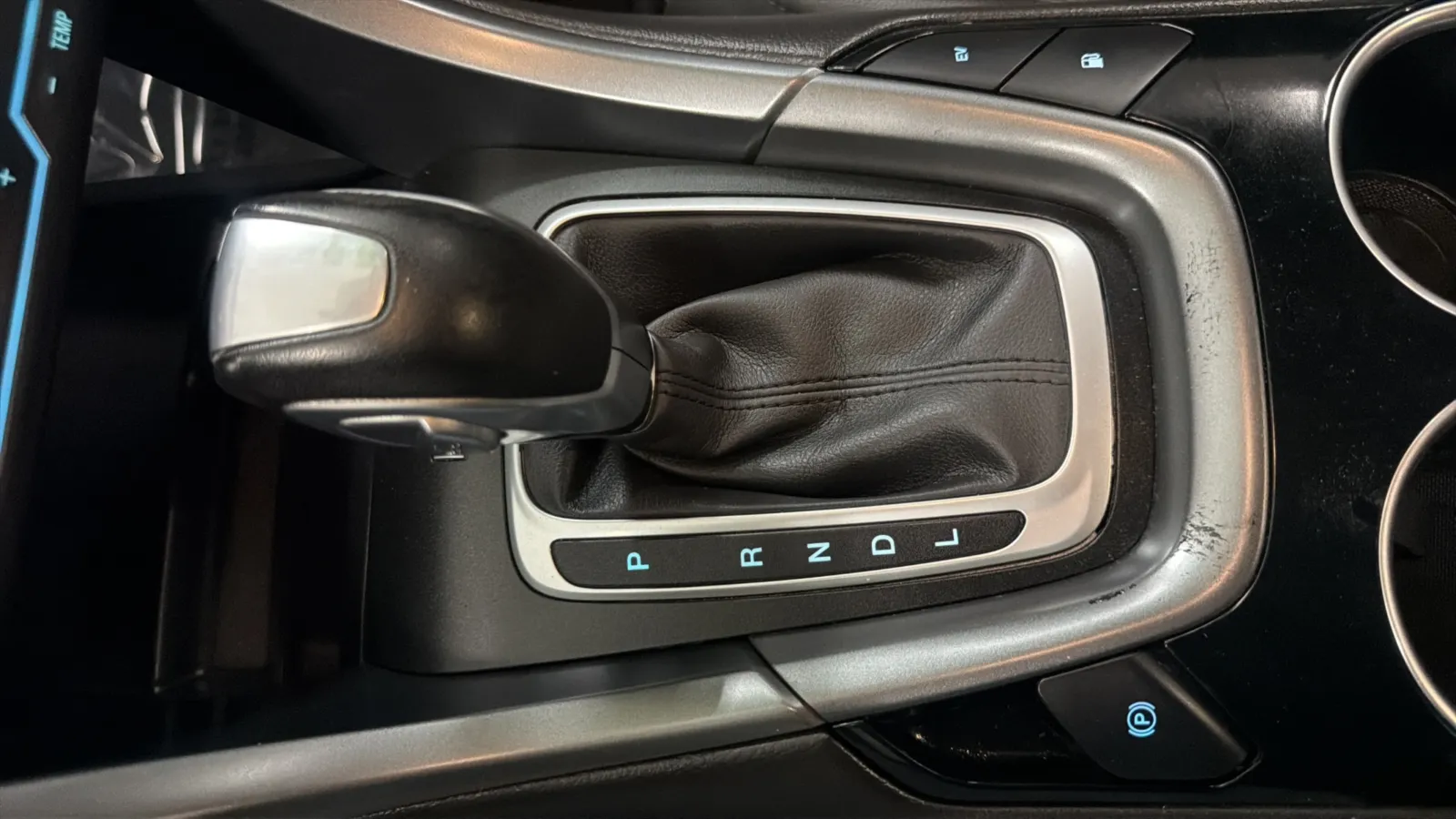 Ford Fusion photo 13