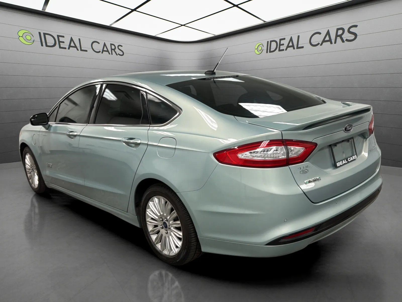 Ford Fusion photo 7