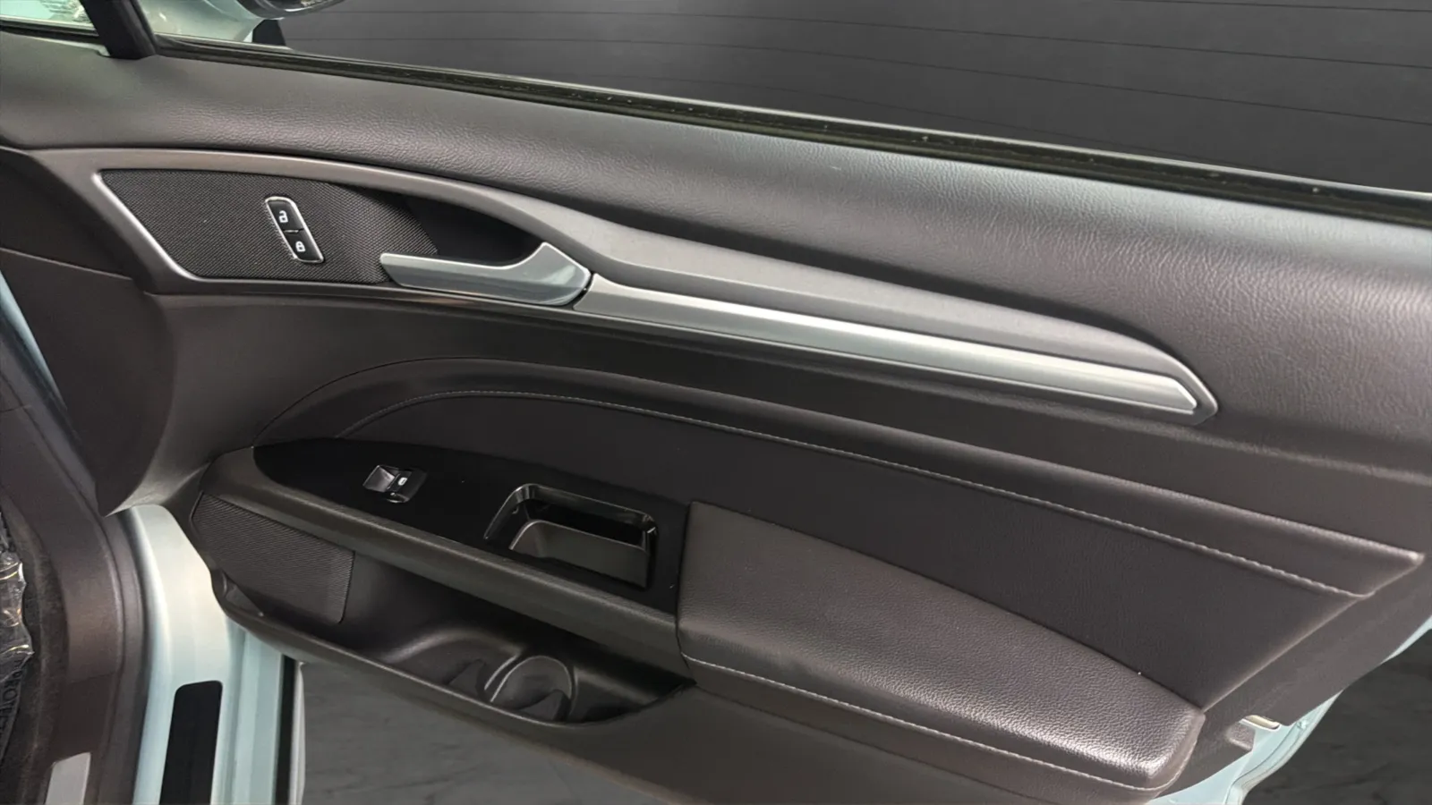 Ford Fusion photo 19