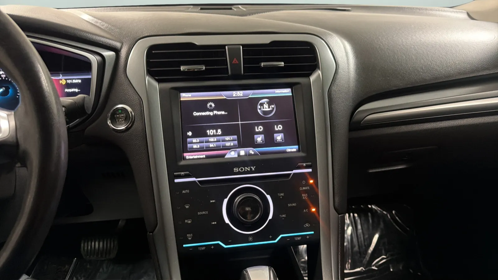 Ford Fusion photo 14