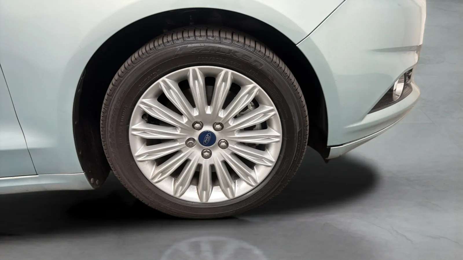 Ford Fusion photo 26