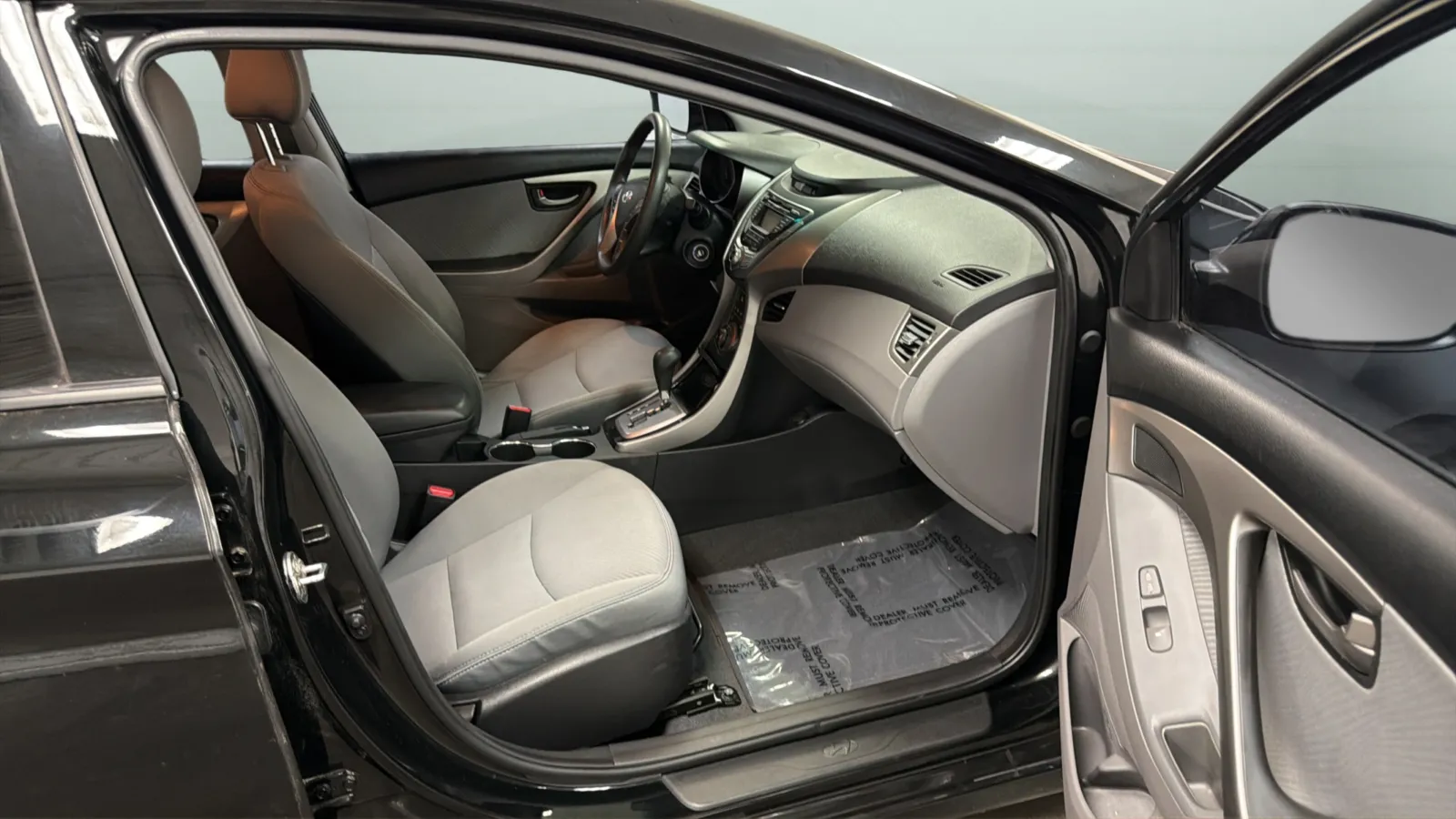 Hyundai Elantra photo 20