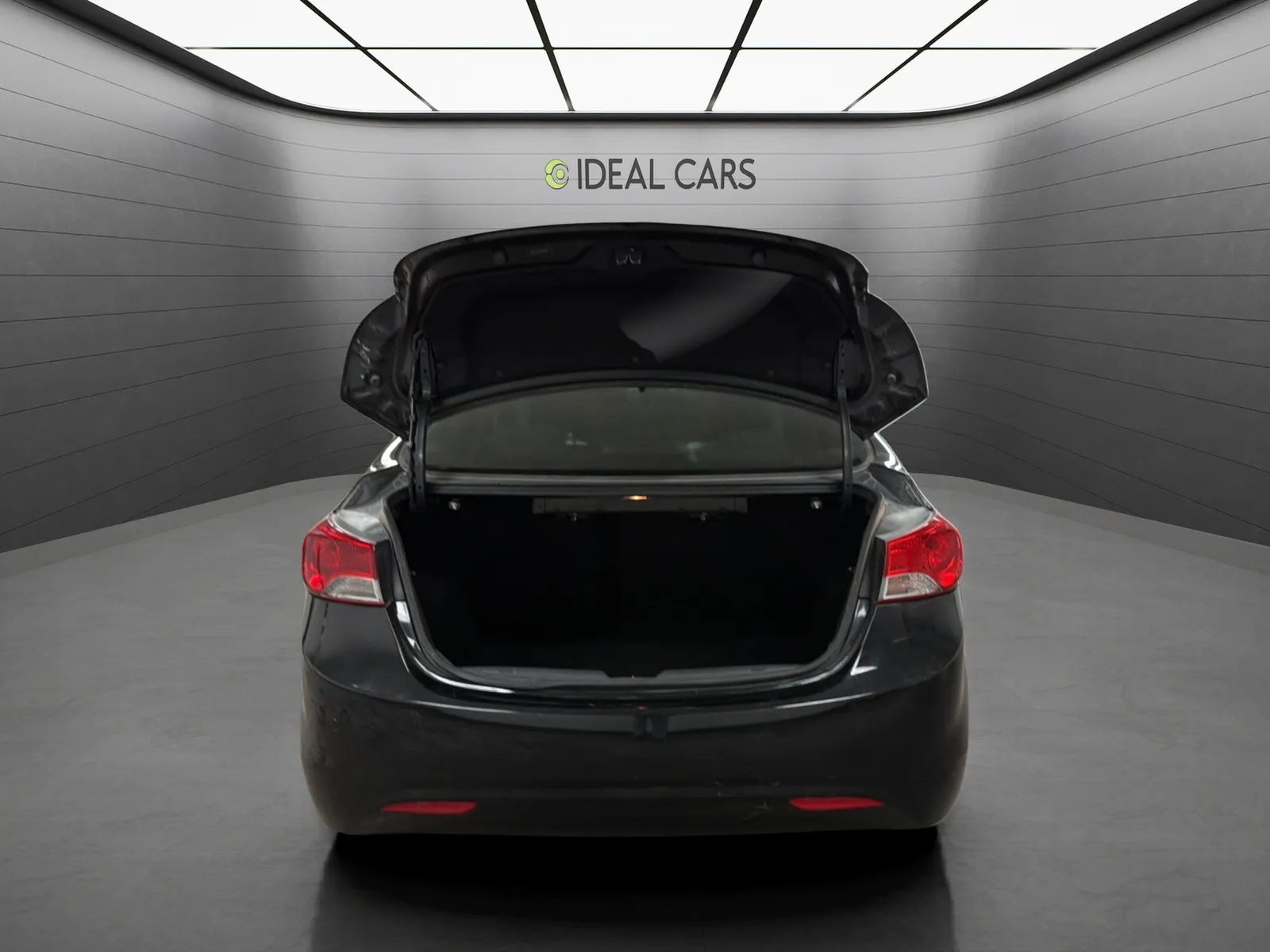 Hyundai Elantra photo 9