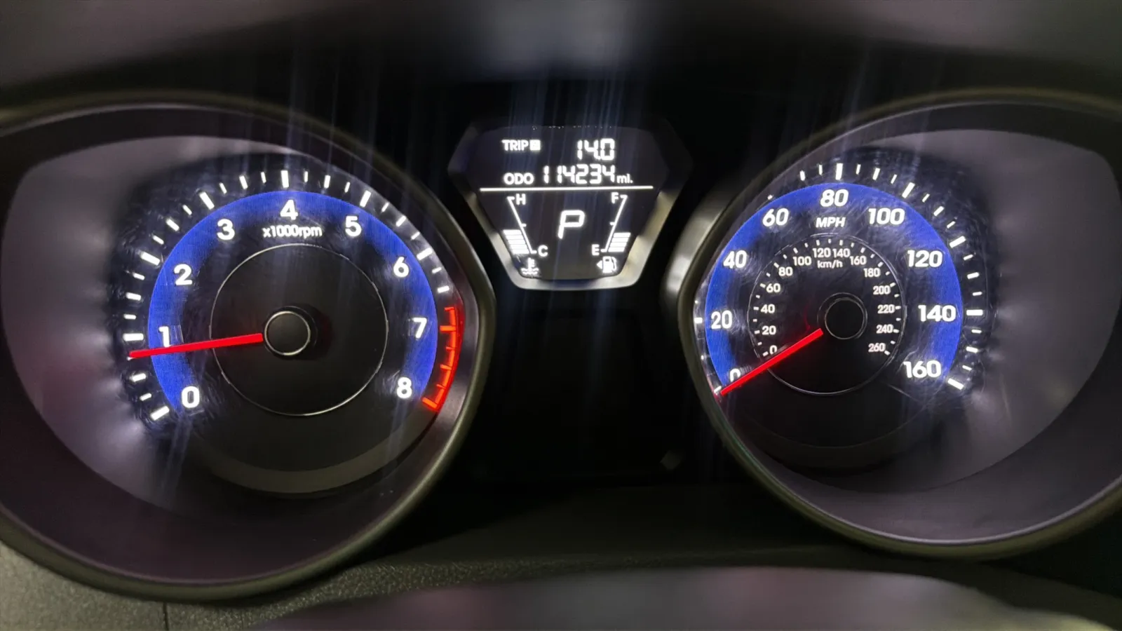 Hyundai Elantra photo 12