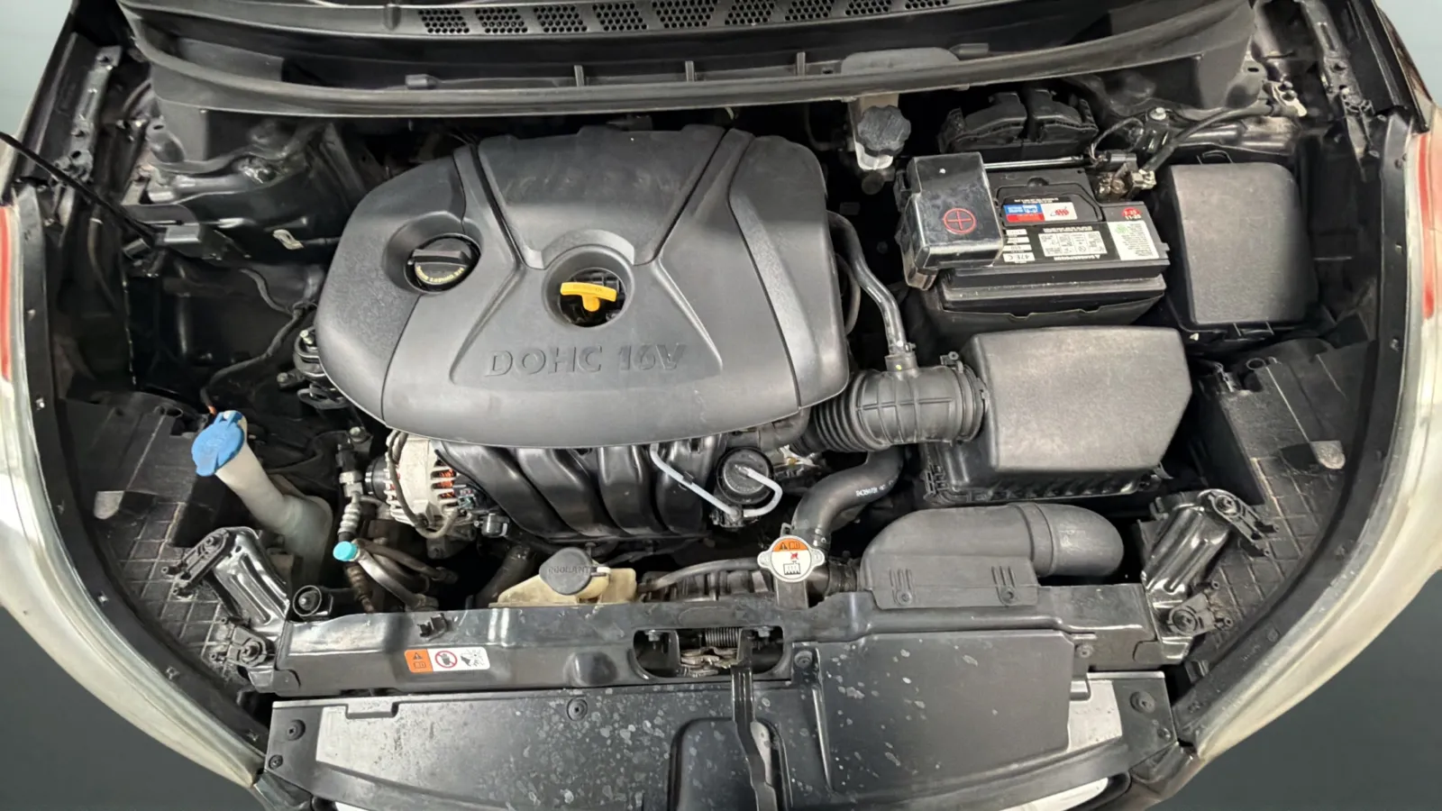 Hyundai Elantra photo 21