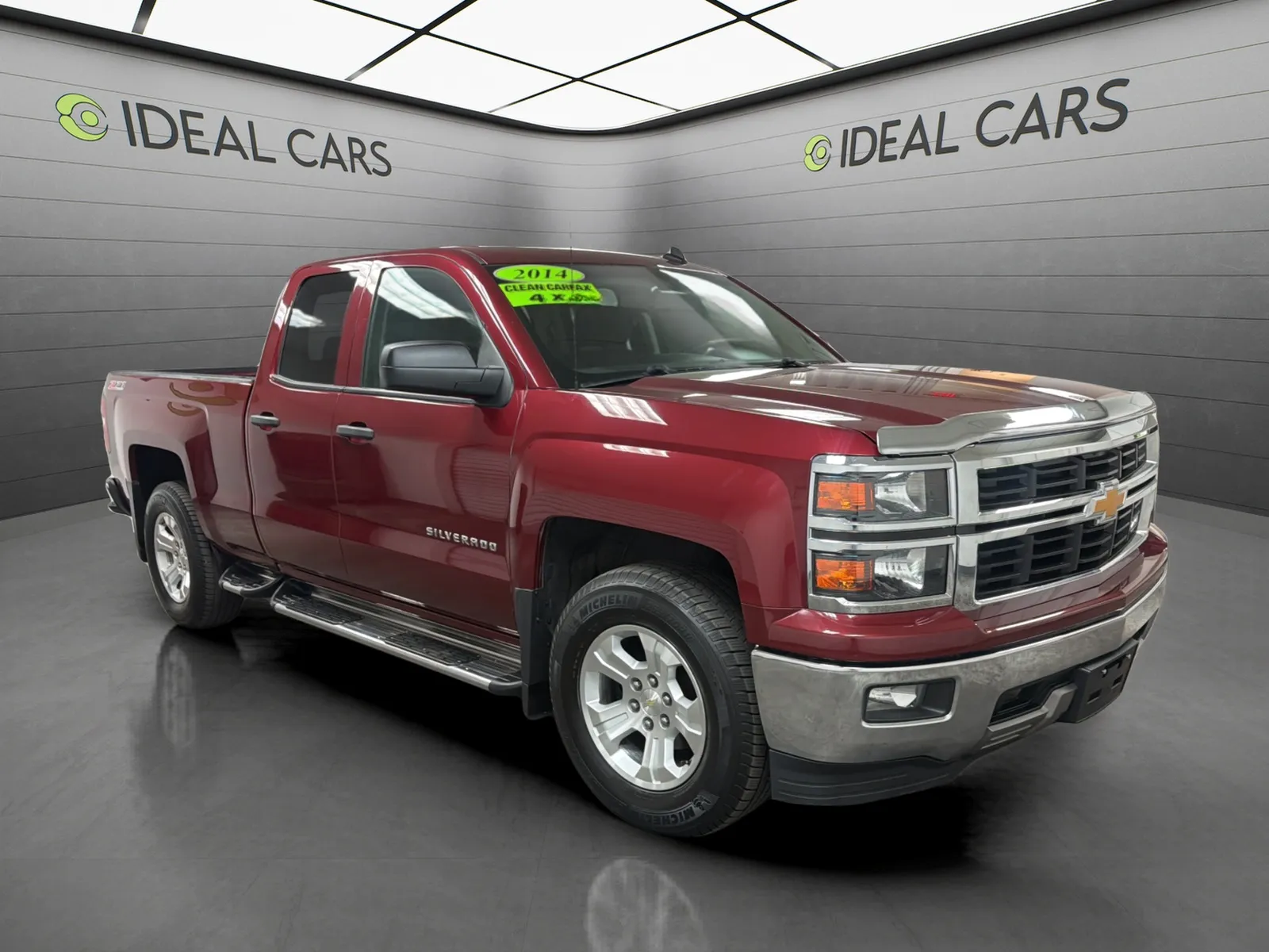 Chevrolet Silverado photo 3