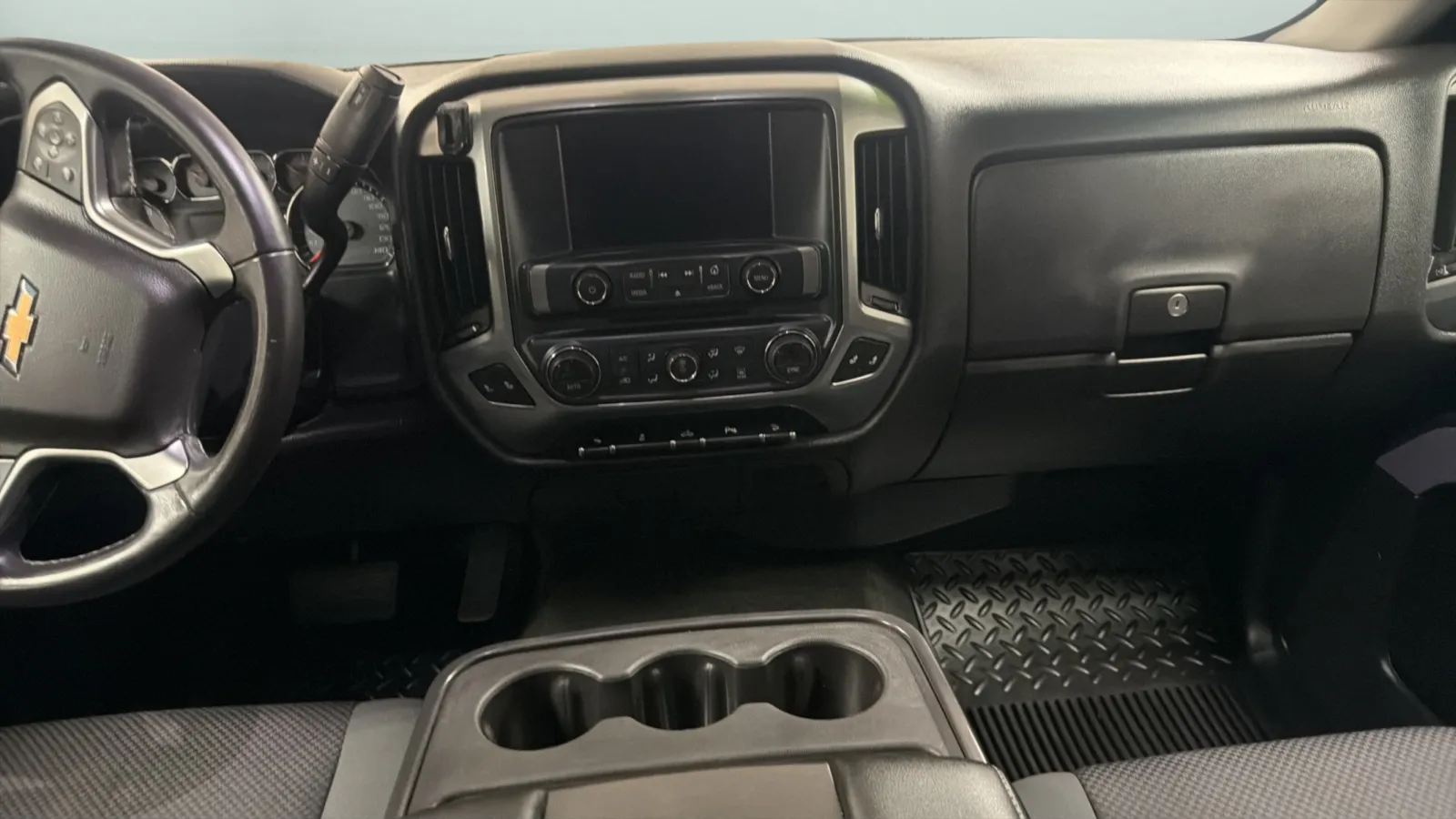 Chevrolet Silverado photo 15