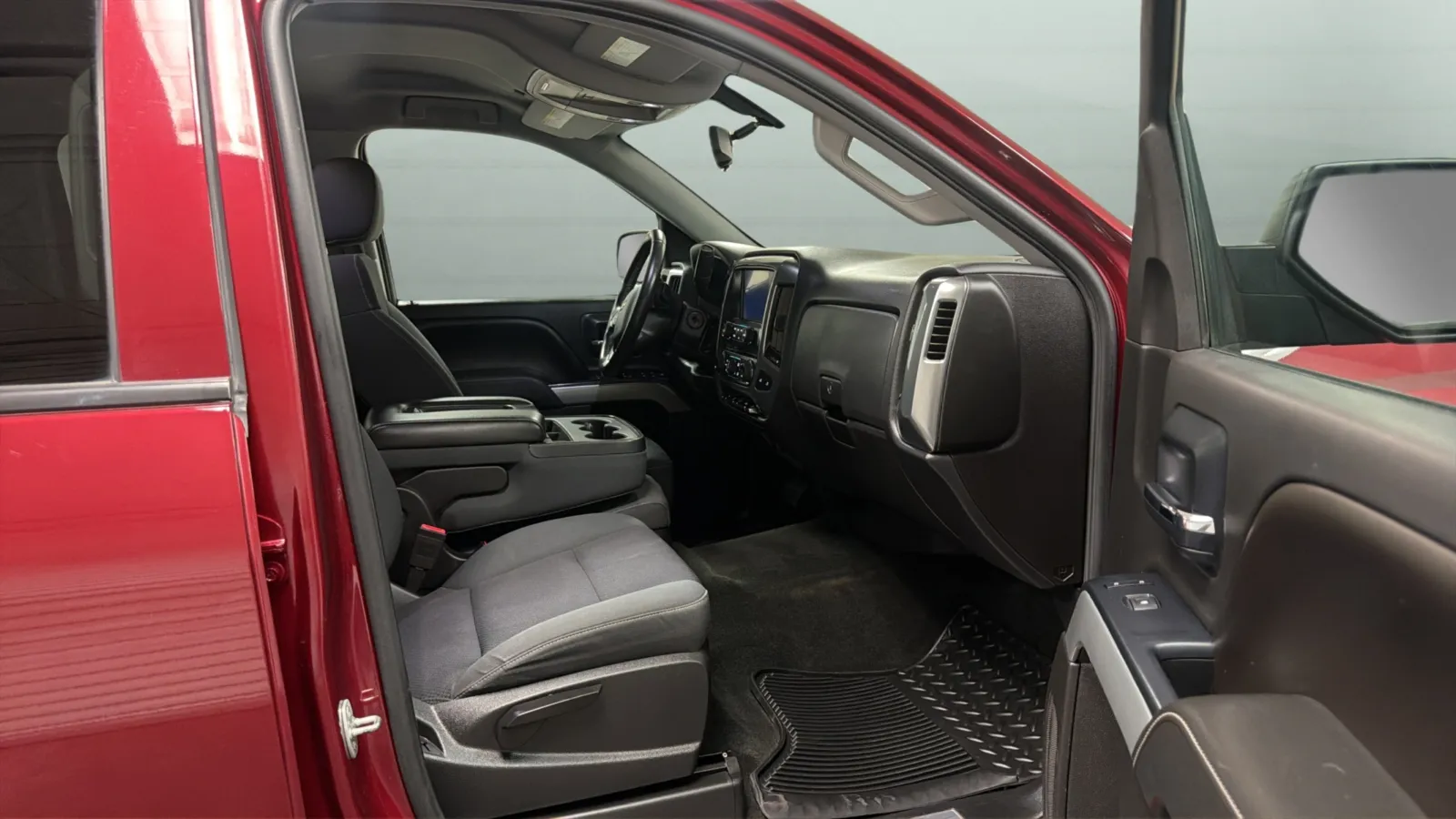 Chevrolet Silverado photo 21